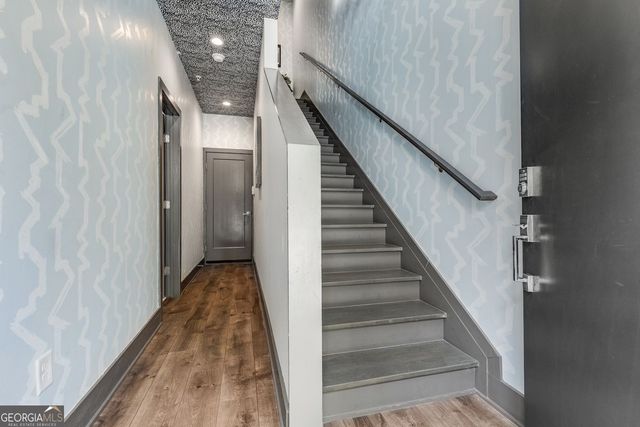 1300 Chelsea Circle NW, Atlanta, GA 30318