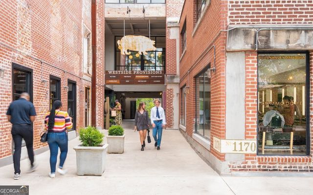 1300 Chelsea Circle NW, Atlanta, GA 30318