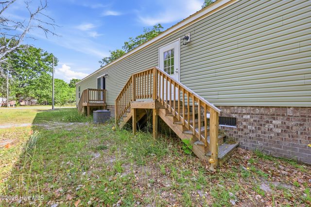 2193 Forest Drive SW, Supply, NC 28462