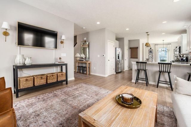 7405 McQueen Drive NW, Pickerington, OH 43147