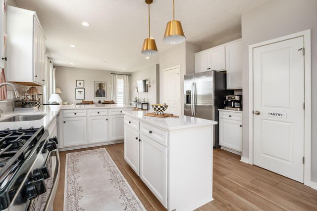 7405 McQueen Drive NW, Pickerington, OH 43147