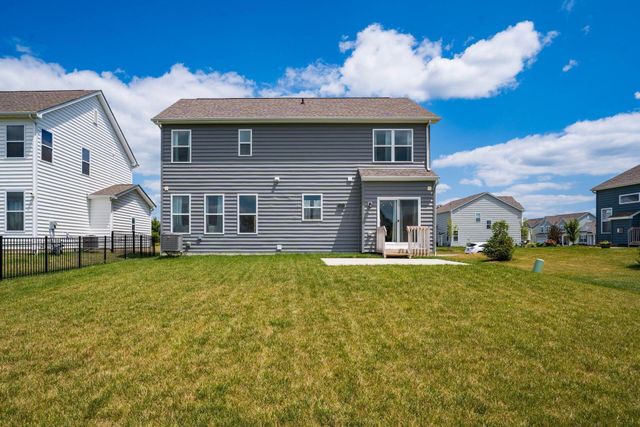 7405 McQueen Drive NW, Pickerington, OH 43147