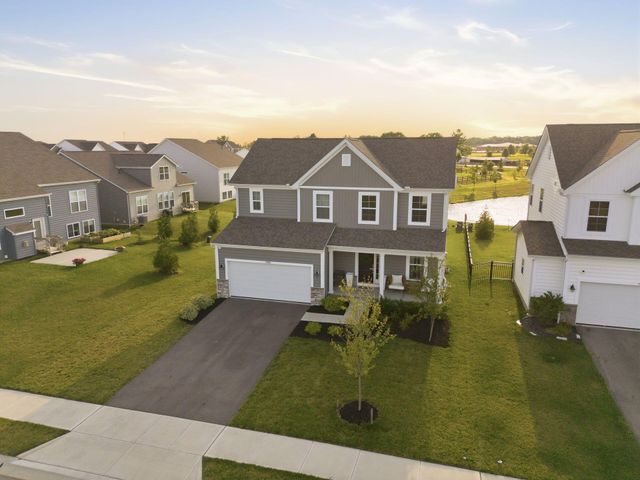 7405 McQueen Drive NW, Pickerington, OH 43147