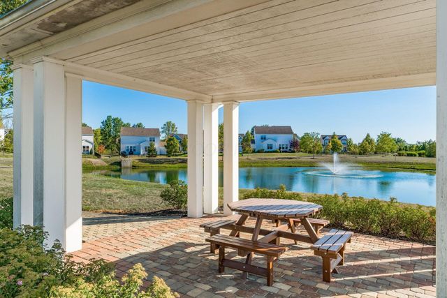 7405 McQueen Drive NW, Pickerington, OH 43147