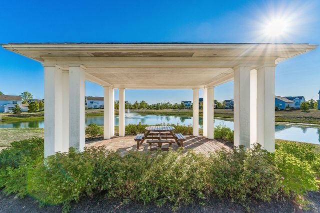 7405 McQueen Drive NW, Pickerington, OH 43147