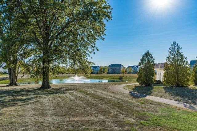 7405 McQueen Drive NW, Pickerington, OH 43147