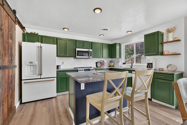 4404 N Alester Ave, Meridian, ID 83646