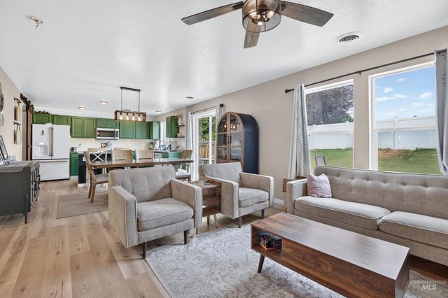 4404 N Alester Ave, Meridian, ID 83646