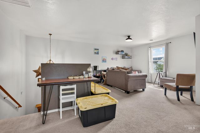 4404 N Alester Ave, Meridian, ID 83646
