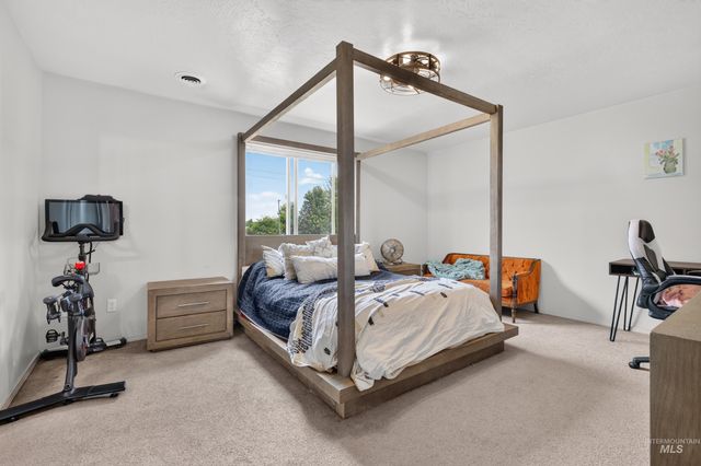 4404 N Alester Ave, Meridian, ID 83646