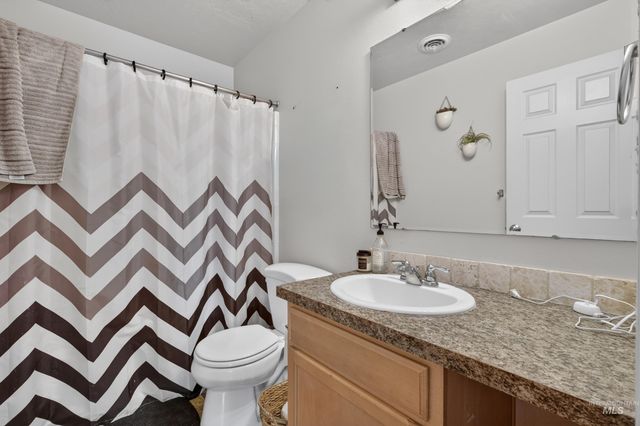 4404 N Alester Ave, Meridian, ID 83646
