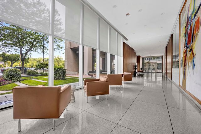 3600 N Lake Shore Drive 1004, Chicago, IL 60613