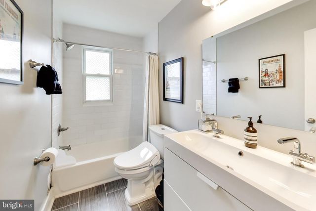 830 DELAFIELD ST NE, Washington, DC 20017