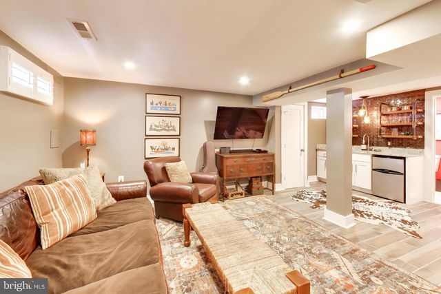 830 DELAFIELD ST NE, Washington, DC 20017