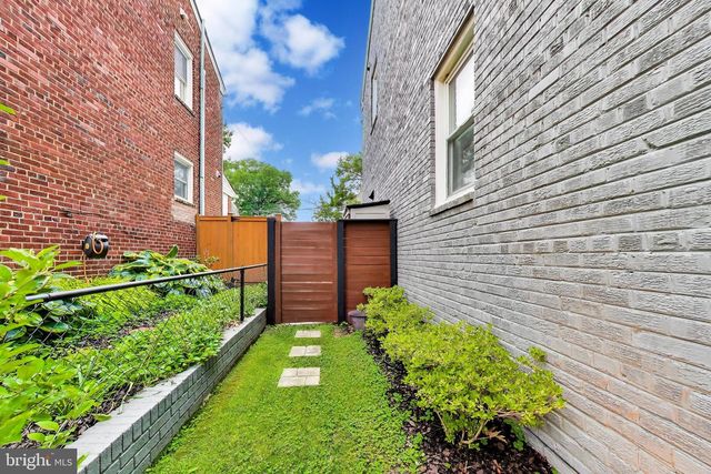 830 DELAFIELD ST NE, Washington, DC 20017