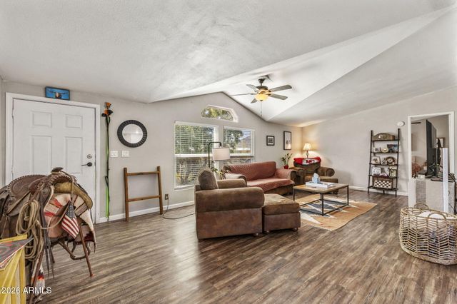 42027 N 3RD Street, Phoenix, AZ 85086