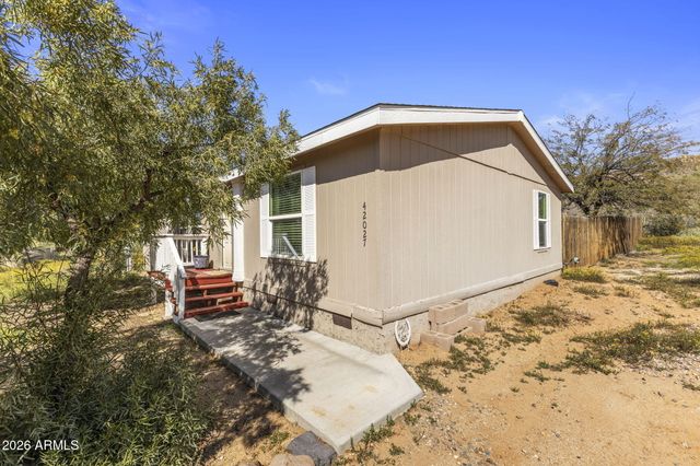 42027 N 3RD Street, Phoenix, AZ 85086