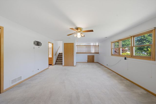 752 Rosanne Street, Lockport, IL 60441