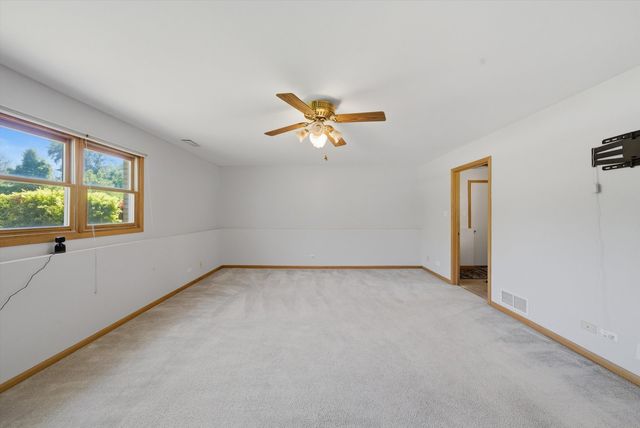 752 Rosanne Street, Lockport, IL 60441