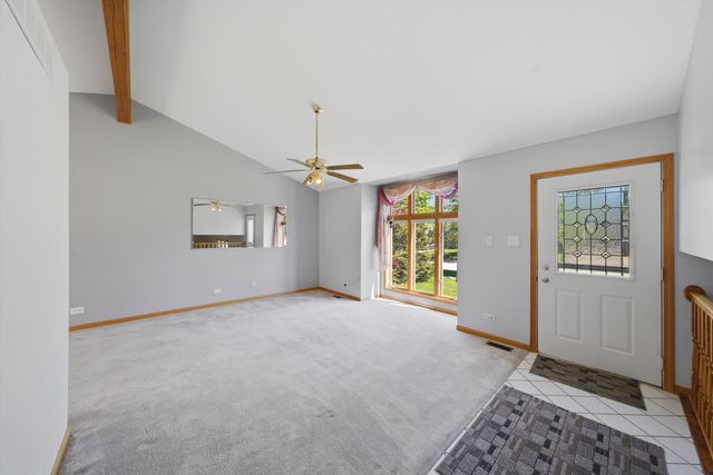 752 Rosanne Street, Lockport, IL 60441