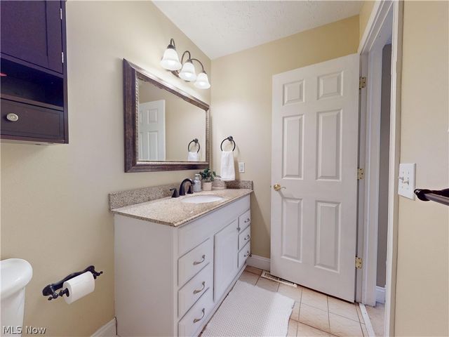 7047 Bristlewood Drive, Painesville, OH 44077