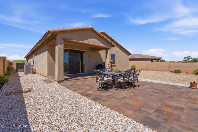 800 W Calle Moa, Sahuarita, AZ 85629