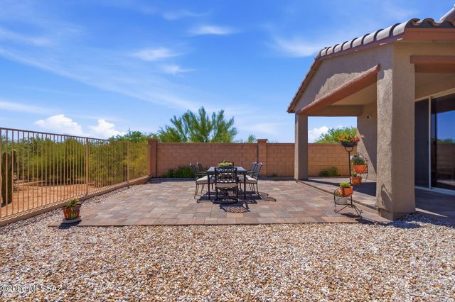 800 W Calle Moa, Sahuarita, AZ 85629
