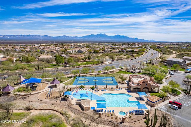800 W Calle Moa, Sahuarita, AZ 85629