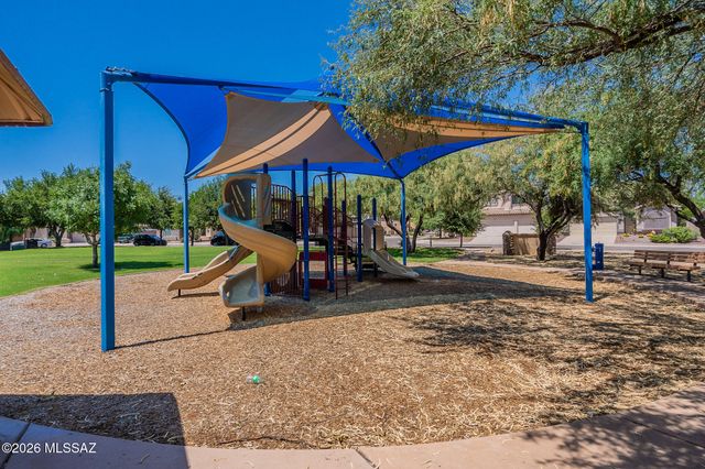 800 W Calle Moa, Sahuarita, AZ 85629
