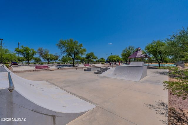 800 W Calle Moa, Sahuarita, AZ 85629