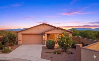 800 W Calle Moa, Sahuarita, AZ 85629