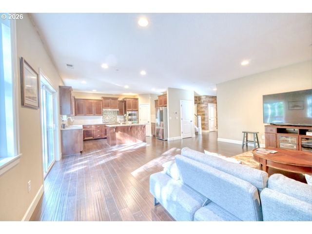 11719 Nw PINYON St, Portland, OR 97229