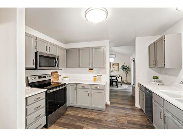 966 Shire Ct, Fort Collins, CO 80526