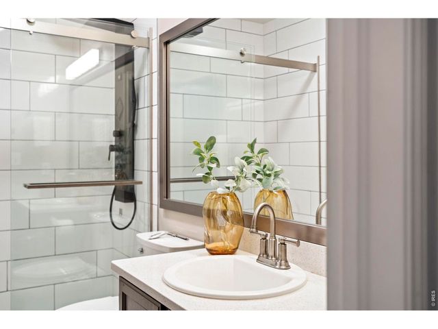 966 Shire Ct, Fort Collins, CO 80526