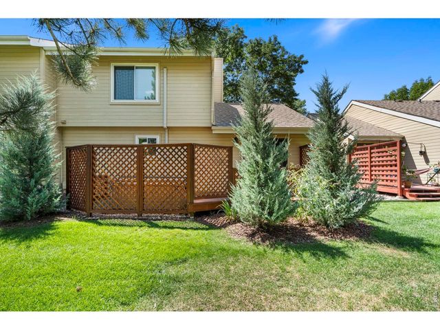 966 Shire Ct, Fort Collins, CO 80526