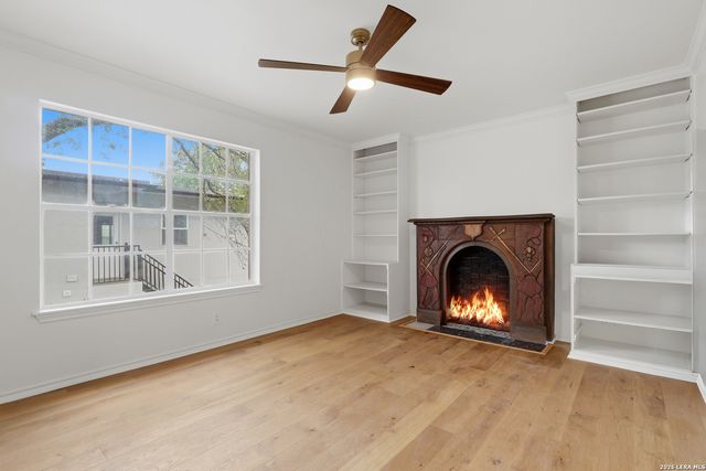 486 E Olmos Dr, Olmos Park, TX 78212