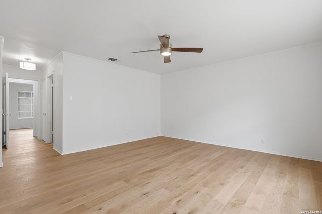 486 E Olmos Dr, Olmos Park, TX 78212