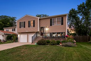 20517 Acorn Ridge Drive S, Frankfort, IL 60423