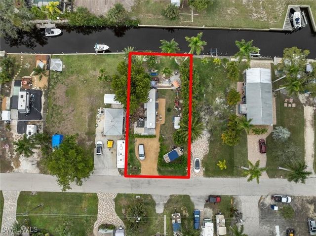 27579 Tarpon WAY, Bonita Springs, FL 34134