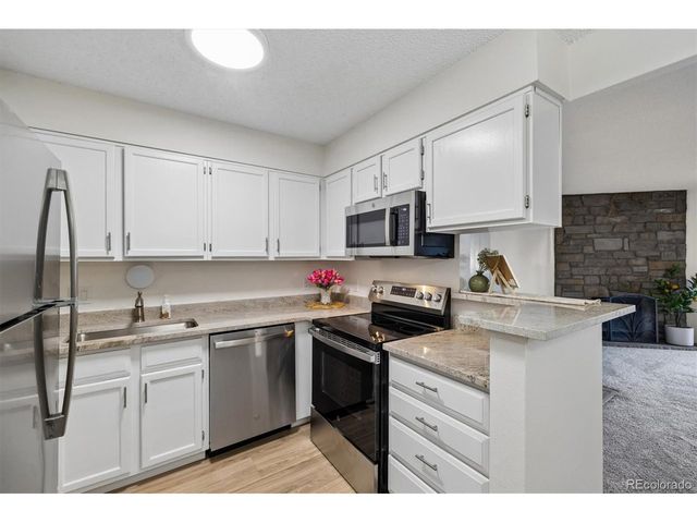 203 Wright St 103, Lakewood, CO 80228