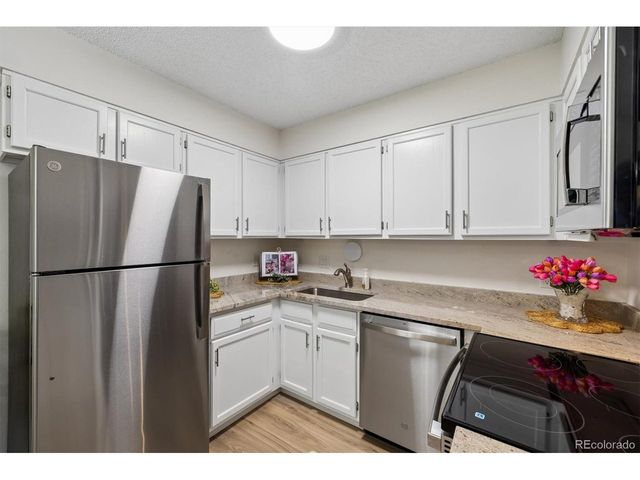203 Wright St 103, Lakewood, CO 80228