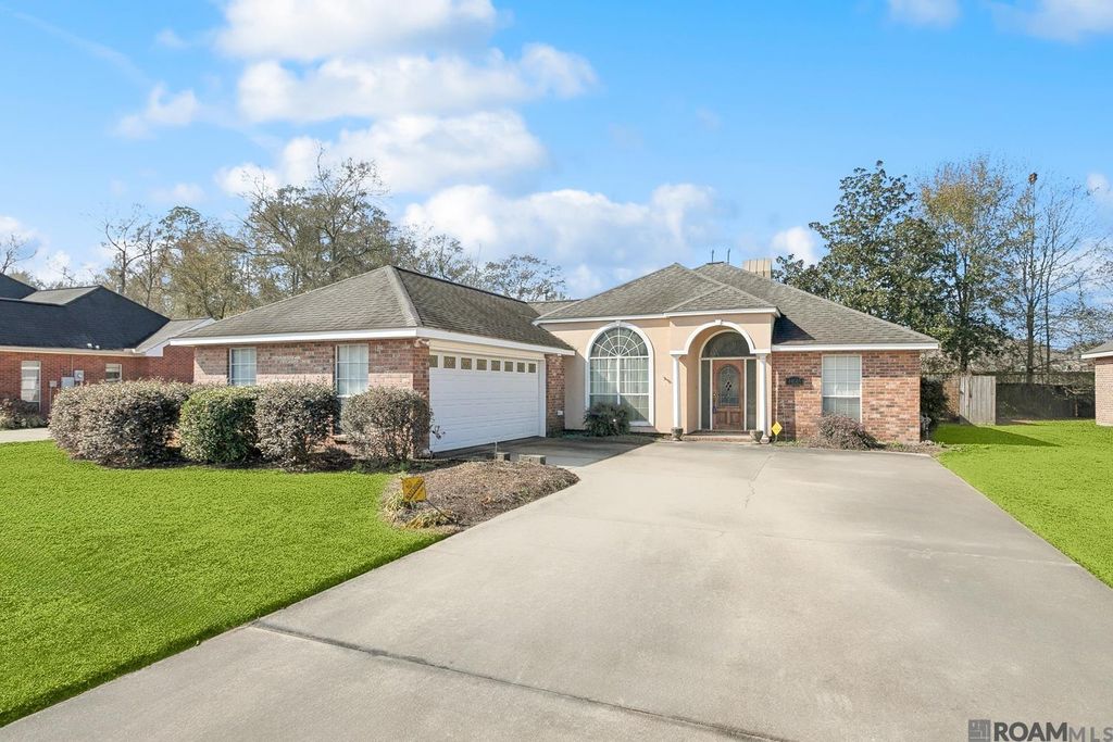44065 Nicholas Cir, Hammond, LA 70403