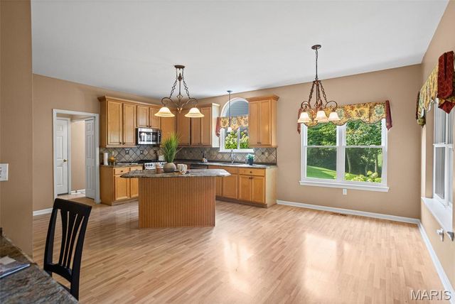 7437 Timberwolf Trail, Fairview Heights, IL 62208