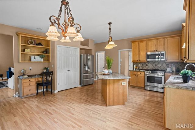 7437 Timberwolf Trail, Fairview Heights, IL 62208