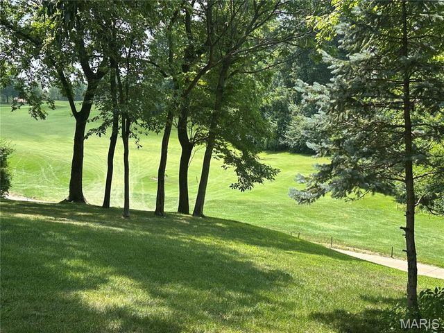 7437 Timberwolf Trail, Fairview Heights, IL 62208