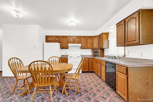 5390 Walker Road, Clyde, MI 48049