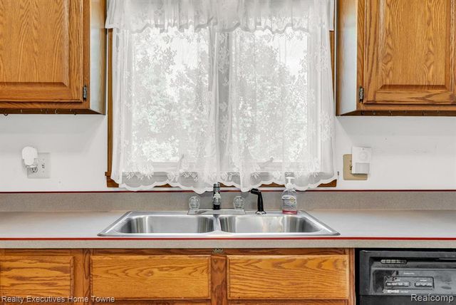 5390 Walker Road, Clyde, MI 48049