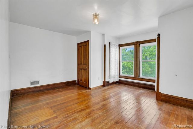 5390 Walker Road, Clyde, MI 48049