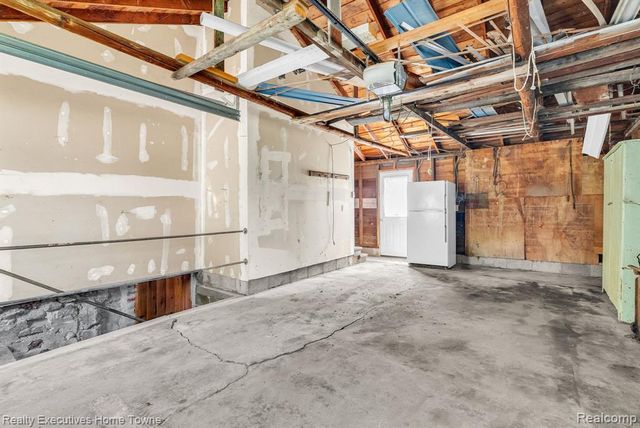 5390 Walker Road, Clyde, MI 48049