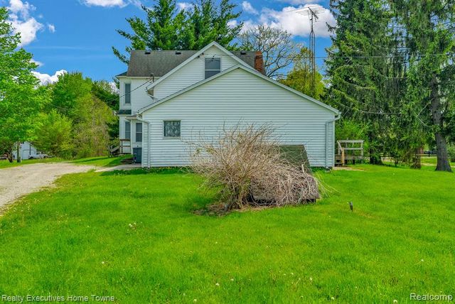 5390 Walker Road, Clyde, MI 48049